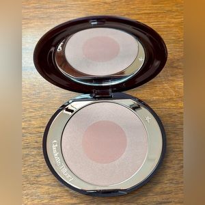 Charlotte Tilbury Cheek to Chic Swish and Pop Blusher: First Love.